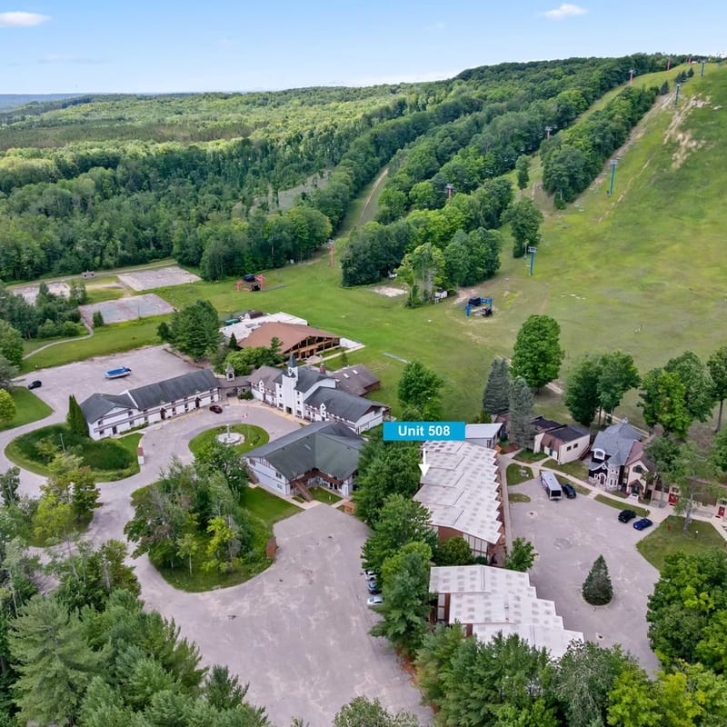 Newly Renovated Ski & Golf Retreat | Schuss Mountain
